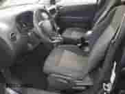 2010 Jeep Compass Latitude с VIN 1J4NF1FB0AD675869, выставлен на аукционе Copart как лот 83742284 с пробегом 167 564 миль миль и Списание • Salvage title. История ставок и продаж доступна на DreamBid. Изображение 7.