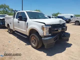 2018 Ford F-250 XL с VIN 1FD7X2B66JEC48101, выставлен на аукционе IAAI как лот 42739557 с пробегом 100 159 миль миль и . История ставок и продаж доступна на DreamBid. Изображение 1.