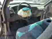 2001 Ford F-150 XL с VIN 1FTRF18W11NA21125, выставлен на аукционе Copart как лот 65243975 с пробегом Не указан миль и Списание • Salvage title. История ставок и продаж доступна на DreamBid. Изображение 8.