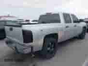 2011 Chevrolet Silverado 1500 LS z VIN 3GCPKREA4BG390355, wystawiony jako IAAI lot #42206957 z przebiegiem 153 766 mil mil oraz . Historia ofert i sprzedaży dostępna na DreamBid. Obrazek 4.