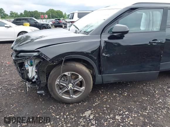 2023 Chevrolet Blazer LT z VIN 3GNKBHR49PS218066, wystawiony jako IAAI lot #42693176 z przebiegiem 21 409 mil mil oraz . Historia ofert i sprzedaży dostępna na DreamBid. Obrazek 19.