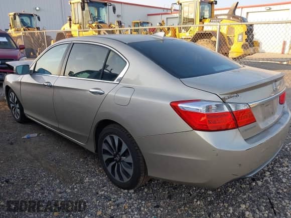 2014 Honda Accord with VIN 1HGCR6F33EA002772, listed as a IAAI auction lot 43181918 with 161,576 mi miles and . Bid and sale history available at DreamBid. Image 3.