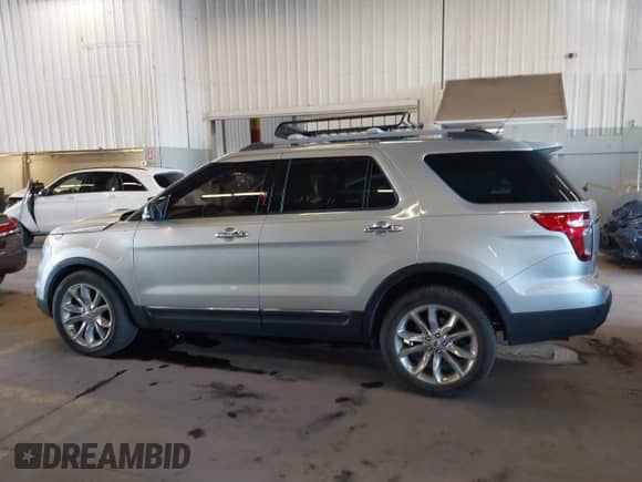 2012 Ford Explorer XLT z VIN 1FMHK7D8XCGA94630, wystawiony jako IAAI lot #42661026 z przebiegiem 213 140 mil mil oraz . Historia ofert i sprzedaży dostępna na DreamBid. Obrazek 14.