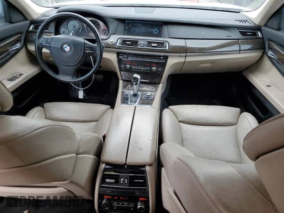 2011 BMW 7 Series 750i с VIN WBAKA8C56BCY36874, выставлен на аукционе Copart как лот 48266395 с пробегом 107 993 миль миль и Списание • Salvage title. История ставок и продаж доступна на DreamBid. Изображение 8.