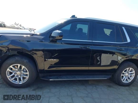 2021 Chevrolet Tahoe LT with VIN 1GNSCNKD3MR372714, listed as a IAAI auction lot 42918171 with 75,124 mi miles and . Bid and sale history available at DreamBid. Image 14.