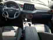 2024 Chevrolet Blazer LT z VIN 3GNKBDR4XRS180410, wystawiony jako Copart lot #70870525 z przebiegiem 8 526 mil mil oraz Szkoda całkowita • Salvage title. Historia ofert i sprzedaży dostępna na DreamBid. Obrazek 8.