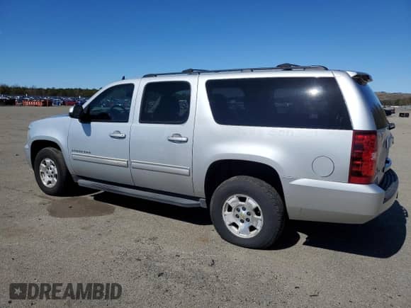 2011 Chevrolet Suburban LS with VIN 1GNSKHE31BR377169, listed as a Copart auction lot 48340805 with 98,558 mi miles and Clean title. Bid and sale history available at DreamBid. Image 2.