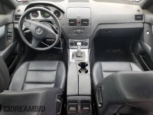 2008 Mercedes-Benz C 300 Sport с VIN WDDGF81X68F137529, выставлен на аукционе Copart как лот 81413415 с пробегом 229 408 миль миль и Чистый • Clean title. История ставок и продаж доступна на DreamBid. Изображение 8.