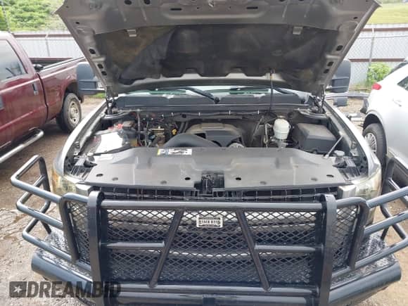 2007 Chevrolet Silverado 2500HD 1LT z VIN 1GCHK23K67F504050, wystawiony jako IAAI lot #42238978 z przebiegiem 170 586 mil mil oraz . Historia ofert i sprzedaży dostępna na DreamBid. Obrazek 10.