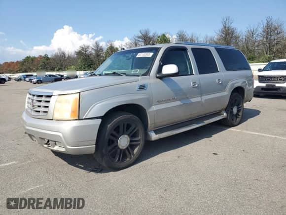 2004 Cadillac Escalade ESV z VIN 3GYFK66N14G216610, wystawiony jako Copart lot #64148865 z przebiegiem 226 852 mil mil oraz Czysty tytuł • Clean title. Historia ofert i sprzedaży dostępna na DreamBid. Obrazek 1.
