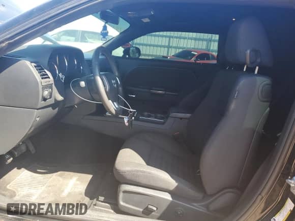 2013 Dodge Challenger SXT Plus с VIN 2C3CDYAG4DH704171, выставлен на аукционе Copart как лот 81691675 с пробегом 123 354 миль миль и Списание • Salvage title. История ставок и продаж доступна на DreamBid. Изображение 7.