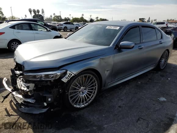 2022 BMW 7 Series with VIN WBA7U2C10NCJ03859, listed as a Copart auction lot 43547095 with 29,516 mi miles and Salvage title. Bid and sale history available at DreamBid. Image 1.