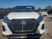 2023 Nissan Kicks SR z VIN 3N1CP5DV3PL553771, wystawiony jako Copart lot #90419205 z przebiegiem 29 843 mil mil oraz Szkoda całkowita • Salvage title. Historia ofert i sprzedaży dostępna na DreamBid. Obrazek 5.