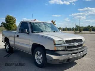 2004 Chevrolet Silverado 1500 z VIN 1GCEC14X94Z180610, wystawiony jako Copart lot #84973195 z przebiegiem 238 484 mil mil oraz Czysty tytuł • Clean title. Historia ofert i sprzedaży dostępna na DreamBid. Obrazek 1.