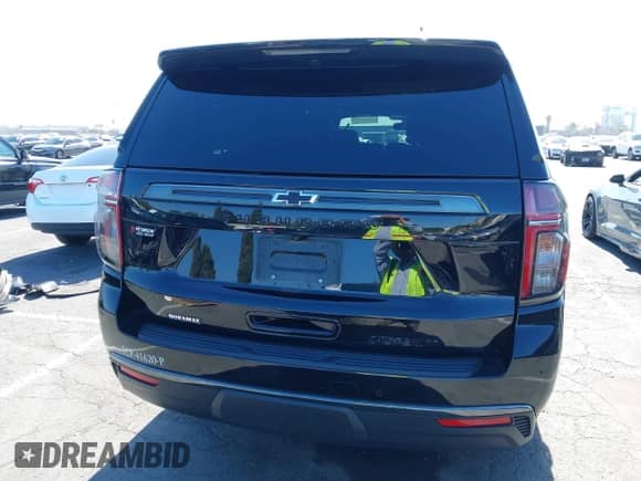 2022 Chevrolet Suburban RST с VIN 1GNSKEKT1NR259999, выставлен на аукционе IAAI как лот 42651081 с пробегом 150 957 миль миль и . История ставок и продаж доступна на DreamBid. Изображение 17.