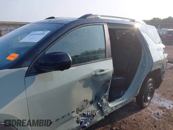 2025 Chevrolet Equinox AWD LT с VIN 3GNAXPEG4SL133680, выставлен на аукционе IAAI как лот 43116410 с пробегом 12 286 миль миль и . История ставок и продаж доступна на DreamBid. Изображение 15.