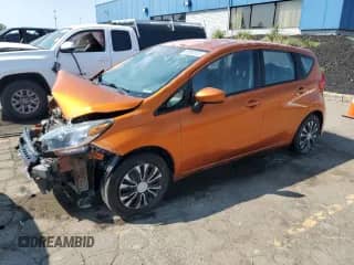 2017 Nissan Note SV z VIN 3N1CE2CP9HL354362, wystawiony jako Copart lot #81082835 z przebiegiem 163 184 mil mil oraz Czysty tytuł • Clean title. Historia ofert i sprzedaży dostępna na DreamBid. Obrazek 1.