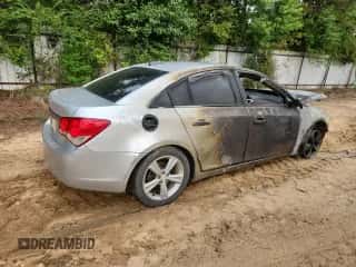 2015 Chevrolet Cruze LT z VIN 1G1PE5SB9F7135563, wystawiony jako Copart lot #70700315 z przebiegiem Nie podano mil oraz Szkoda całkowita • Salvage title. Historia ofert i sprzedaży dostępna na DreamBid. Obrazek 3.