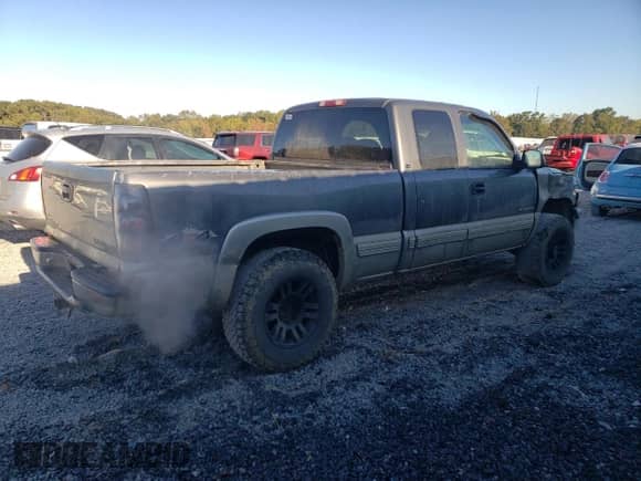 2000 Chevrolet Silverado 2500 LS с VIN 1GCGK29U6YE330928, выставлен на аукционе Copart как лот 76973284 с пробегом 229 971 миль миль и Списание • Salvage title. История ставок и продаж доступна на DreamBid. Изображение 3.