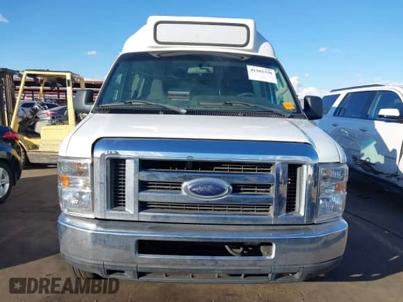 2009 Ford Econoline Cargo with VIN 1FTNS24L59DA60832, listed as a IAAI auction lot 41302330 with 257,643 mi miles and . Bid and sale history available at DreamBid. Image 12.