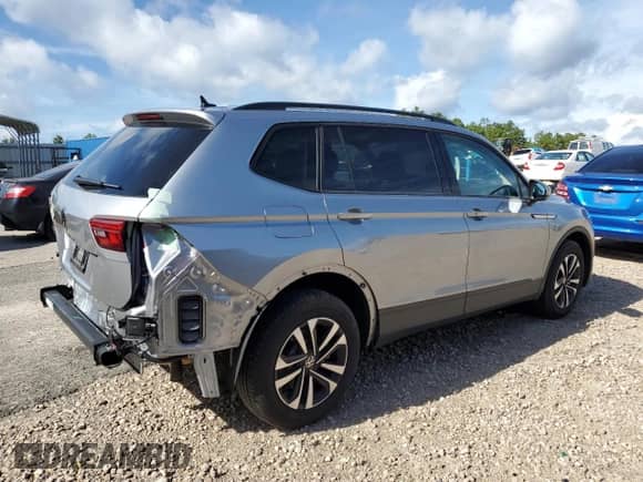 2024 Volkswagen Tiguan S с VIN 3VVRB7AX6RM173877, выставлен на аукционе Copart как лот 67917715 с пробегом 8 749 миль миль и На запчасти • Non repairable. История ставок и продаж доступна на DreamBid. Изображение 3.