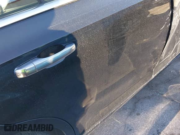 2012 Chrysler 300 C Luxury Series z VIN 2C3CCAPT4CH289639, wystawiony jako IAAI lot #40634352 z przebiegiem 118 958 mil mil oraz . Historia ofert i sprzedaży dostępna na DreamBid. Obrazek 12.