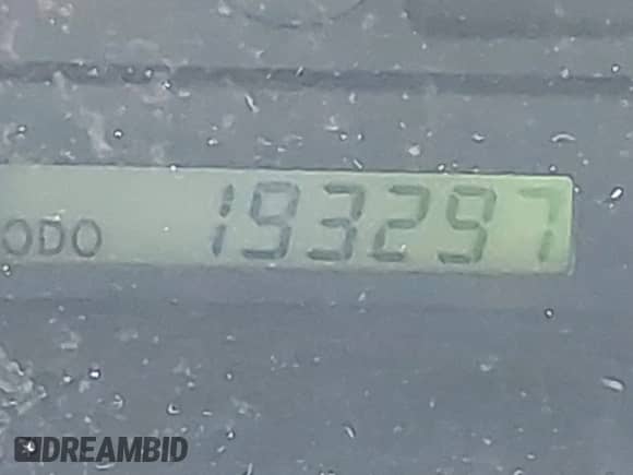 2004 Toyota Camry LE z VIN 4T1BE32K24U812615, wystawiony jako IAAI lot #43360053 z przebiegiem 193 297 mil mil oraz . Historia ofert i sprzedaży dostępna na DreamBid. Obrazek 14.