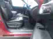 2014 Nissan Pathfinder SL z VIN 5N1AR2MN7EC607817, wystawiony jako IAAI lot #41156939 z przebiegiem 145 463 mil mil oraz . Historia ofert i sprzedaży dostępna na DreamBid. Obrazek 5.