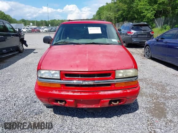 2004 Chevrolet Blazer LS with VIN 1GNDT13X94K142808, listed as a IAAI auction lot 42523319 with 70,818 mi miles and . Bid and sale history available at DreamBid. Image 6.