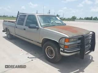 1998 Chevrolet Silverado 3500 с VIN 1GCGC33R8WF058641, выставлен на аукционе IAAI как лот 42698099 с пробегом 318 938 миль миль и . История ставок и продаж доступна на DreamBid. Изображение 1.