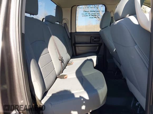 2019 Ram 1500 Express z VIN 1C6RR7FT3KS631671, wystawiony jako IAAI lot #41470320 z przebiegiem 49 588 mil mil oraz . Historia ofert i sprzedaży dostępna na DreamBid. Obrazek 8.