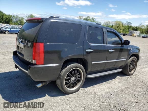 2009 Cadillac Escalade с VIN 1GYFK13289R211361, выставлен на аукционе Copart как лот 57691685 с пробегом 229 576 миль миль и Чистый • Clean title. История ставок и продаж доступна на DreamBid. Изображение 3.