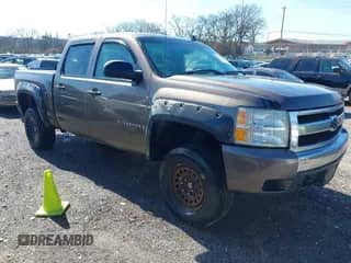 2007 Chevrolet Silverado 1500 LS с VIN 2GCEK13C671625576, выставлен на аукционе IAAI как лот 41592726 с пробегом 264 429 миль миль и . История ставок и продаж доступна на DreamBid. Изображение 1.