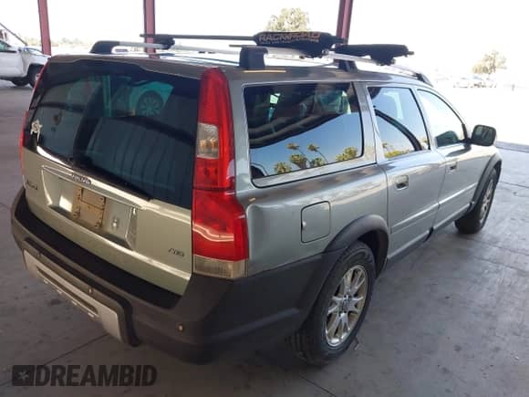 2007 Volvo XC70 with VIN YV4SZ592071254759, listed as a IAAI auction lot 42662200 with 218,109 mi miles and . Bid and sale history available at DreamBid. Image 4.