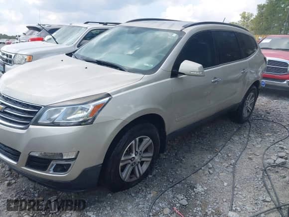 2015 Chevrolet Traverse LT с VIN 1GNKRGKD5FJ192730, выставлен на аукционе IAAI как лот 43156725 с пробегом Не указан миль и . История ставок и продаж доступна на DreamBid. Изображение 2.