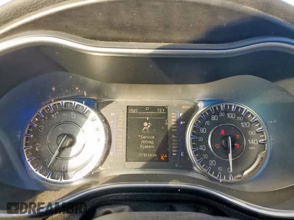 2015 Chrysler 200 LX с VIN 1C3CCCFB4FN682718, выставлен на аукционе Copart как лот 85733415 с пробегом 178 124 миль миль и На запчасти • Non repairable. История ставок и продаж доступна на DreamBid. Изображение 9.