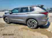 2023 Mitsubishi Outlander SE z VIN JA4J3UA81PZ057833, wystawiony jako Copart lot #68047125 z przebiegiem 32 599 mil mil oraz Szkoda całkowita • Salvage title. Historia ofert i sprzedaży dostępna na DreamBid. Obrazek 2.