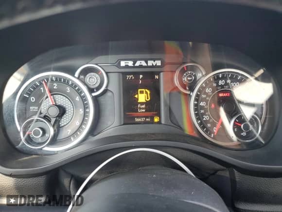 2019 Ram 1500 Big Horn z VIN 1C6SRFMT9KN742139, wystawiony jako Copart lot #71485565 z przebiegiem 56 637 mil mil oraz Szkoda całkowita • Salvage title. Historia ofert i sprzedaży dostępna na DreamBid. Obrazek 9.