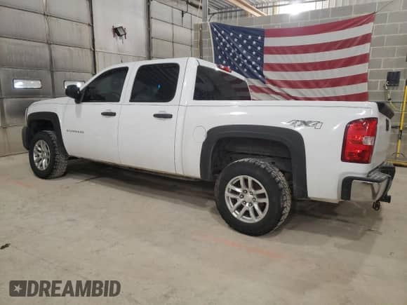 2013 Chevrolet Silverado 1500 Work Truck with VIN 3GCPKPEA5DG161531, listed as a Copart auction lot 42431085 with 201,565 mi miles and Salvage title. Bid and sale history available at DreamBid. Image 2.