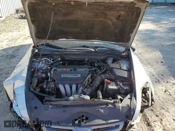 2005 Honda Accord LX z VIN 3HGCM56435G710975, wystawiony jako Copart lot #89467965 z przebiegiem Nie podano mil oraz Nie do naprawy • Non repairable. Historia ofert i sprzedaży dostępna na DreamBid. Obrazek 11.