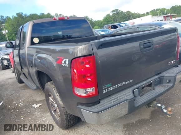 2007 GMC Sierra 1500 SLE2 with VIN 1GTEK19017Z519184, listed as a IAAI auction lot 42517904 with 189,008 mi miles and . Bid and sale history available at DreamBid. Image 3.