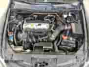 2010 Honda Accord LX z VIN 1HGCP2E39AA085005, wystawiony jako Copart lot #81122995 z przebiegiem 157 765 mil mil oraz Czysty tytuł • Clean title. Historia ofert i sprzedaży dostępna na DreamBid. Obrazek 11.