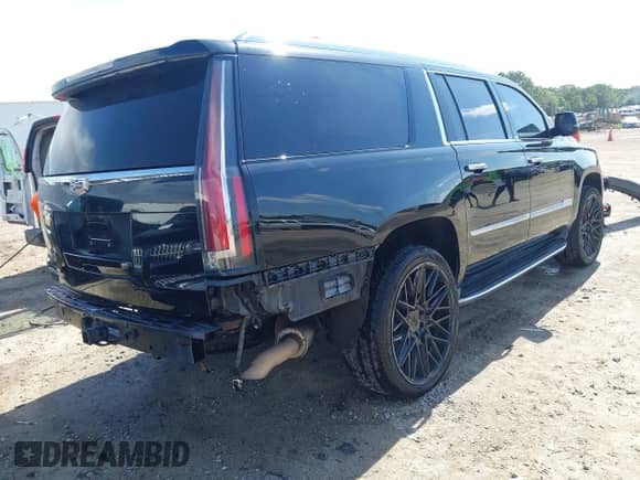 2020 Cadillac Escalade ESV с VIN 1GYS4GKJ2LR105967, выставлен на аукционе IAAI как лот 42751464 с пробегом 216 205 миль миль и . История ставок и продаж доступна на DreamBid. Изображение 4.