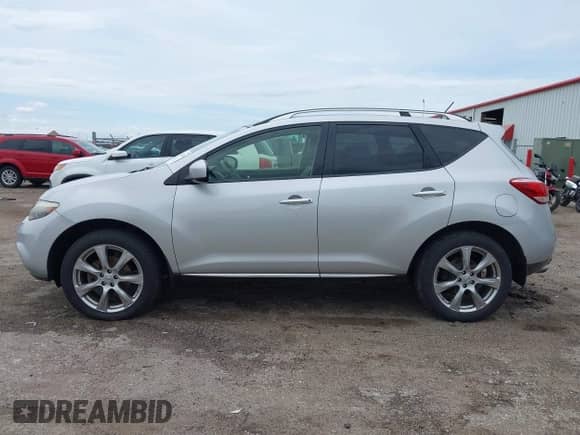 2013 Nissan Murano SV с VIN JN8AZ1MW9DW305213, выставлен на аукционе IAAI как лот 42160736 с пробегом 166 178 миль миль и . История ставок и продаж доступна на DreamBid. Изображение 14.