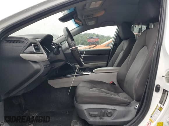 2019 Toyota Camry Hybrid LE с VIN 4T1B31HK6KU006792, выставлен на аукционе Copart как лот 82053925 с пробегом 207 698 миль миль и Списание • Salvage title. История ставок и продаж доступна на DreamBid. Изображение 7.