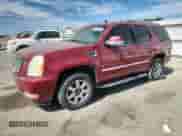2007 Cadillac Escalade с VIN 1GYFK63827R175052, выставлен на аукционе Copart как лот 68154055 с пробегом 173 964 миль миль и Чистый • Clean title. История ставок и продаж доступна на DreamBid. Изображение 1.