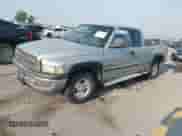 1998 Dodge 1500 с VIN 1B7HC13Y7WJ121175, выставлен на аукционе IAAI как лот 42380600 с пробегом 108 539 миль миль и . История ставок и продаж доступна на DreamBid. Изображение 2.