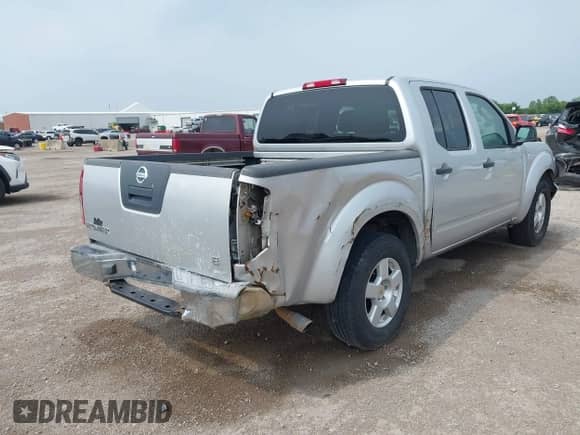 2006 Nissan Frontier SE с VIN 1N6AD07U06C468753, выставлен на аукционе IAAI как лот 42283501 с пробегом 156 473 миль миль и . История ставок и продаж доступна на DreamBid. Изображение 4.