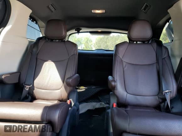 2024 Toyota Sienna Platinum с VIN 5TDERKEC0RS187244, выставлен на аукционе Copart как лот 52601025 с пробегом 11 881 миль миль и Списание • Salvage title. История ставок и продаж доступна на DreamBid. Изображение 10.