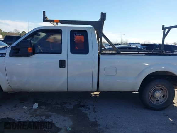 2013 Ford F-250 XL z VIN 1FT7X2A66DEB77864, wystawiony jako IAAI lot #41464637 z przebiegiem 289 428 mil mil oraz . Historia ofert i sprzedaży dostępna na DreamBid. Obrazek 14.